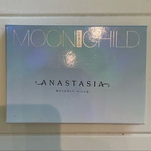 Anastasia Beverly Hills Moon Child Glow Kit